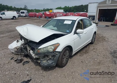 2008 Honda Accord 2.4 Lx z USA, uszkodzony, nr VIN 1HGCP26308A118014